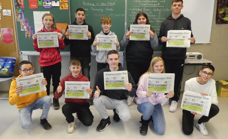 Unsere Seeäckerschule beim Projekt &quot;ZiSch - Zeitung in der Schule&quot;, 2023.